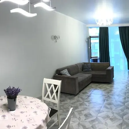 уютная и современная в центре одессы Odesa